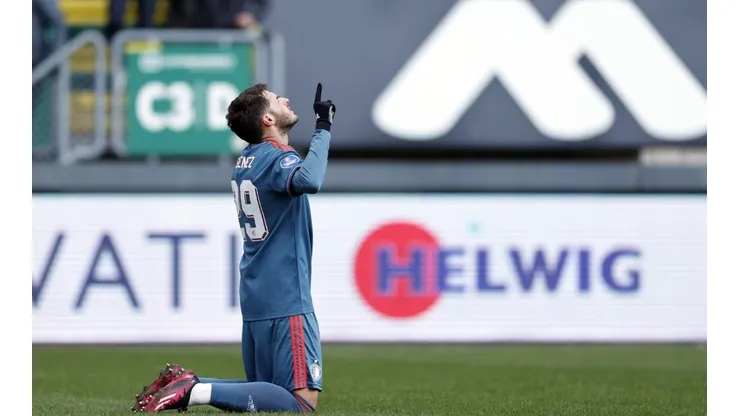 SITTARD - Santiago Gimenez of Feyenoord celebrates the 0-3 during the Dutch premier league match between Fortuna Sittard