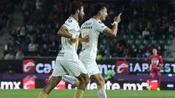 Juan Ignacio Dinenno en el festejo de su gol.