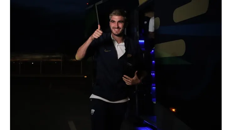 Gustavo Del Prete en su llegada al "Kraken".