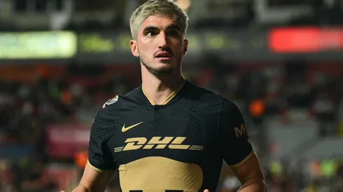 Gustavo Del Prete en el partido ante Necaxa.