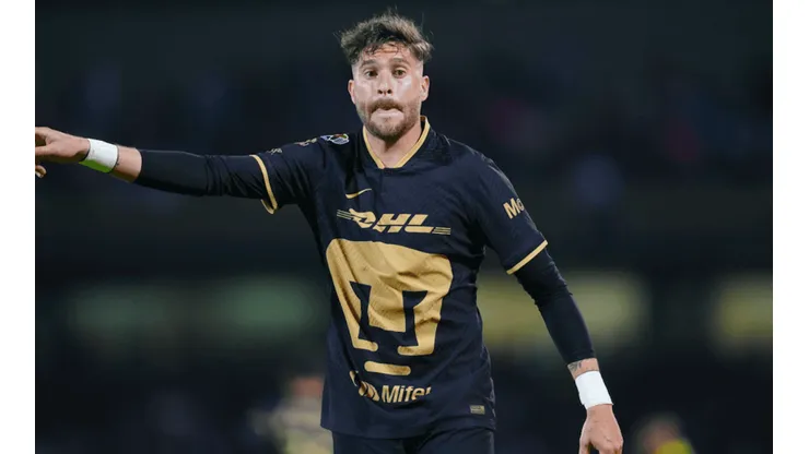 Arturo el Palermo Ortiz en el partido contra Chivas del Clausura 2023.