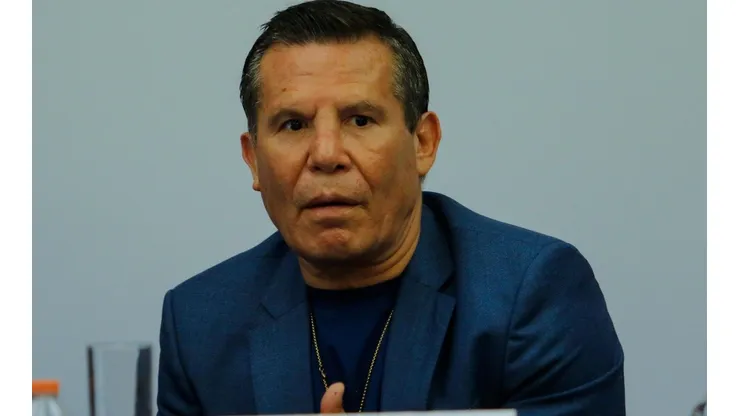 Julio César Chávez dio importantes noticias sobre el futuro de su hijo.