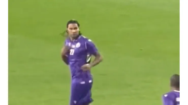 Gullit Peña debut con Al Dhaid 2023