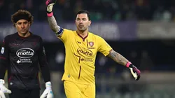 El portero que mandó a la banca a Memo Ochoa se lució tapando un penal