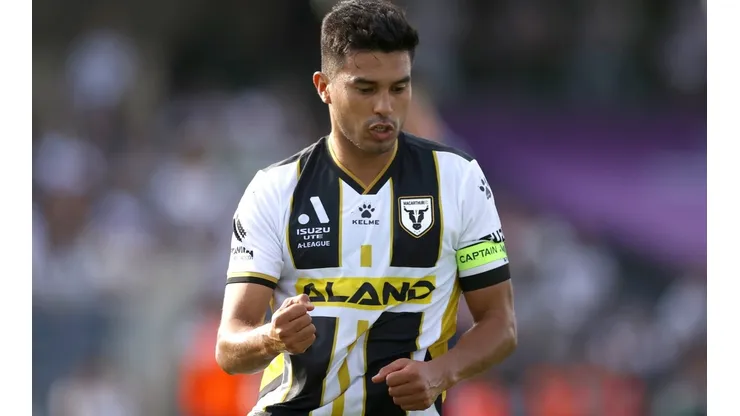 Ulises Dávila en un partido del McArthur contra Wellington Phoenix en la Liga A de Australia.