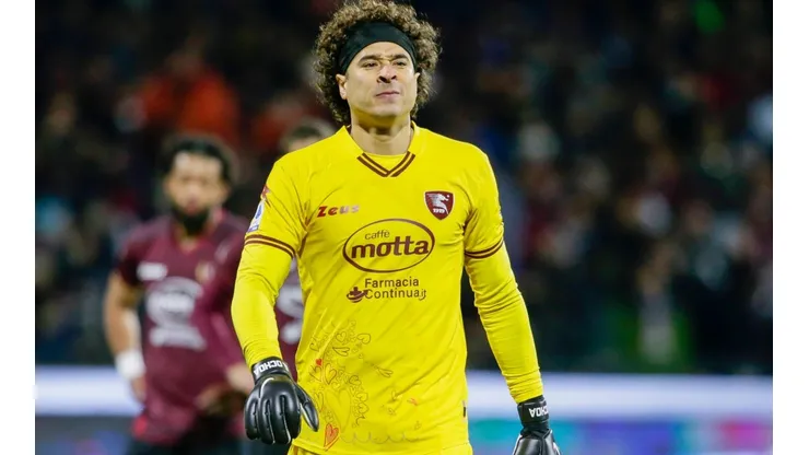 El Salernitana de Guillermo Ochoa tiene nuevo entrenador.