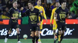 Juan Dinenno festeja su gol ante Tigres.