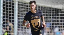 Juan Dinenno festeja su gol ante Atlas.