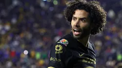 César Huerta ante Tigres.