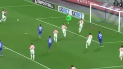 VIDEO | Lozano se vistió de héroe para evitar el gol de Johan Vásquez