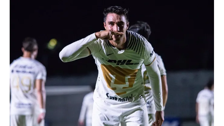 Festejo de Rafael Durán ante Correcaminos.