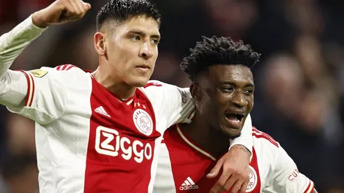 AMSTERDAM - (lr) Edson Alvarez of Ajax, Mohammed Kudus of Ajax celebrate the 3-1 during the Dutch premier league match b