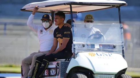 Ricardo Galindo en el carrito de las desgracias.
