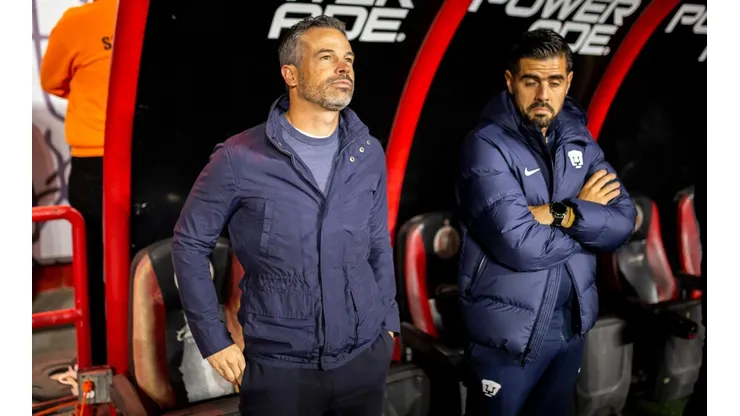 Rafael Puente en el estadio de Tijuana.
