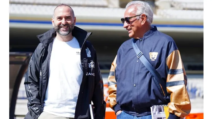 Pedro López, entrenador de la Selección Mexicana Femenil, de visita en CU (Foto: imago7)