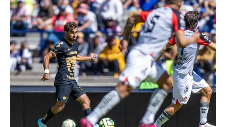 Alek Álvarez ante el Atlas.