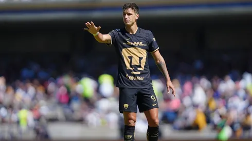 Juan Dinenno en el partido ante el Atlas.