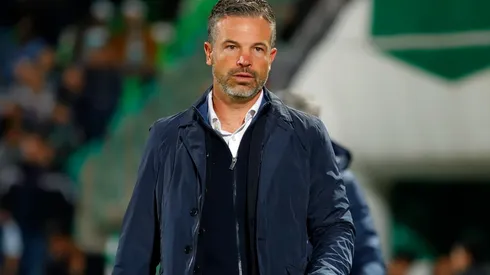 Rafael Puente ante Santos.