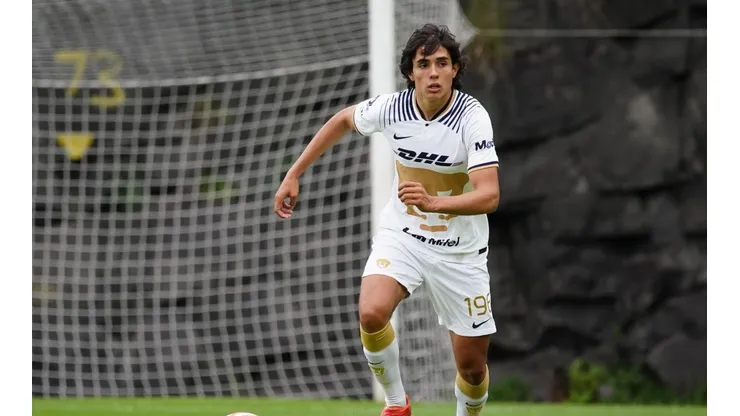 Mateo Casares con la Sub-20.