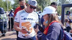 Aficionado de Pumas con su Fan ID