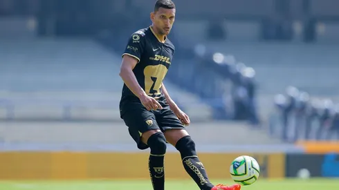 Higor Meritao ante el León.