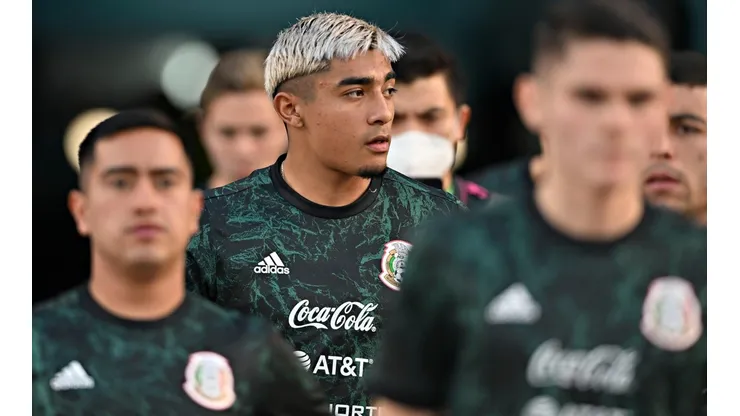 Adiós al Barcelona: FIFA negó el traspaso de Julián Araujo