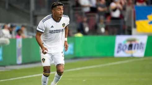 Julián Araujo con Galaxy 2022