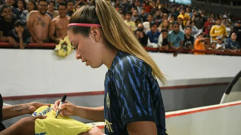 El sorpresivo encuentro de Katty Martínez con una leyenda del futbol mundial