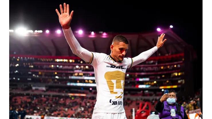 Higor Meritao en el estadio Caliente.