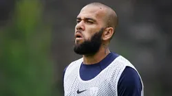 Dani Alves en un entrenamiento con Pumas en el Apertura 2022.
