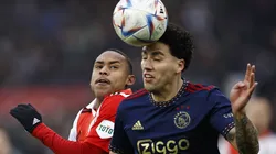 ROTTERDAM - (LR) Igor Paixao of Feyenoord, Jorge Sanchez of Ajax during the Dutch premier league match between Feyenoord