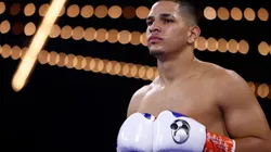 De la Hoya ofrece dos megas peleas para Berlanga.