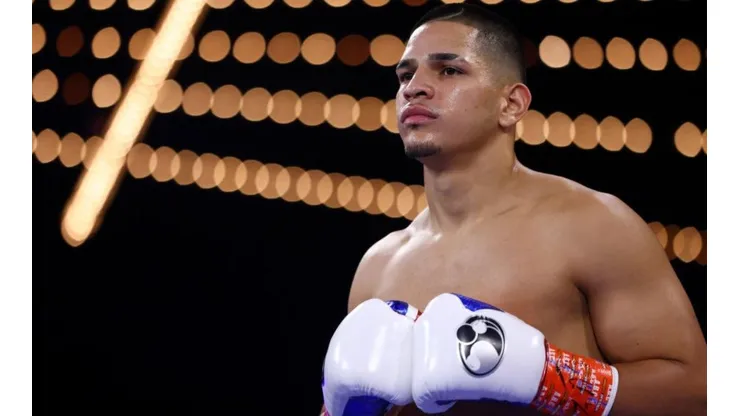 De la Hoya ofrece dos megas peleas para Berlanga.