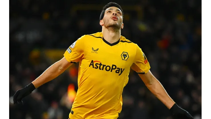 Raúl Jiménez tendría una nueva competencia en el Wolverhampton