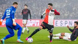 Santi Giménez protagonizó un curioso "gol fantasma" con Feyenoord