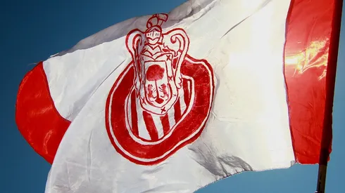 Chivas, entre la ilusión y los problemas.