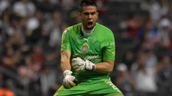 Miguel Wacho Jiménez en el debut de las Chivas