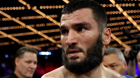 Artur Beterbiev le dejó un mensaje a Bivol para que no solo piense en Canelo Álvarez
