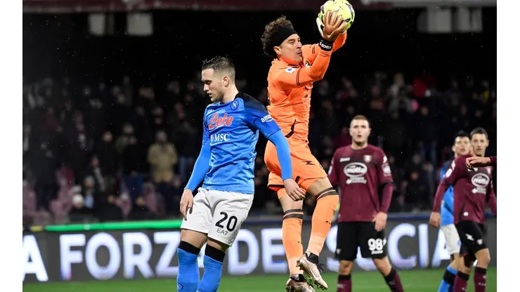 Piotr Zielinski of SSC Napoli and Guillermo Ochoa of SSC Napoli during the Serie A football match between US Salernitana