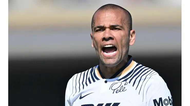Ciudad de Mexico, 8 de enero de 2023. Dani Alves , durante el partido de la jornada 1 del torneo Clausura 2023 de la Liga BBVA MX, entre los Pumas de la UNAM y los Bravos de FC Juárez, celebrado en el Estadio Olímpico Universitario. Foto: Imago7/ Etzel Espinosa