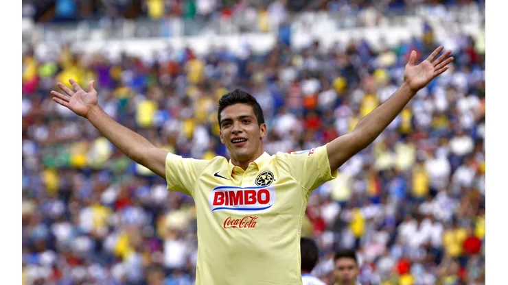 Baños habló sobre el posible regreso de Raúl Jiménez al América.