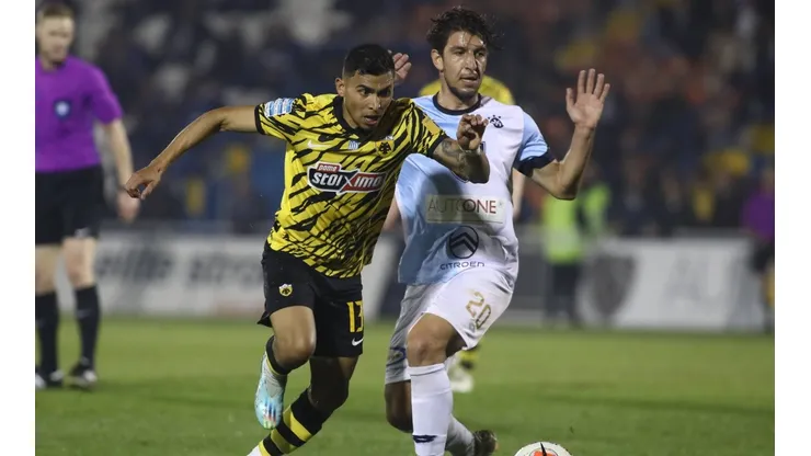 Orbelín Pineda podría quedarse en el AEK Atenas