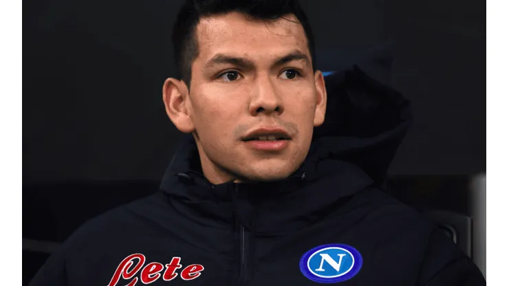 Hirving el Chucky Lozano con el Napoli en el estadio Giuseppe Meazza.