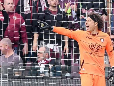 Guillermo Ochoa brilló para conseguir su primer punto con Salernitana