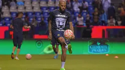 Dani Alves cambia de dorsal en Pumas