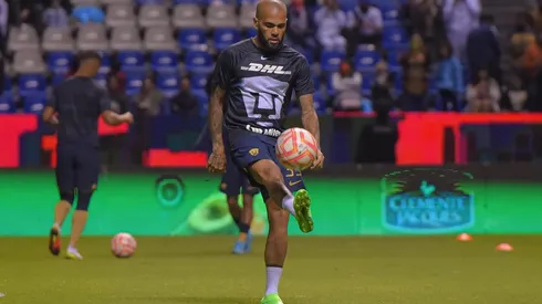 Dani Alves cambia de dorsal en Pumas