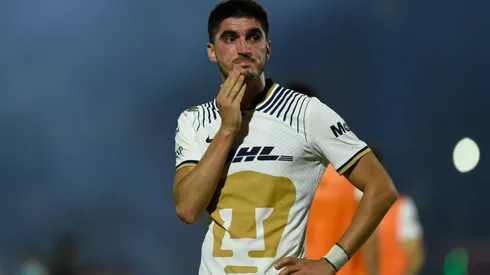 Gustavo del Prete en un partido con Pumas en el Apertura 2022.