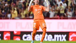 Oscar Jiménez convenció al Tano Ortiz y será el titular.