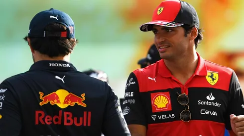 ¡Atención, Checo Pérez! Carlos Sainz cree que Ferrari tiene con qué arrebatar el campeonato a Red Bull