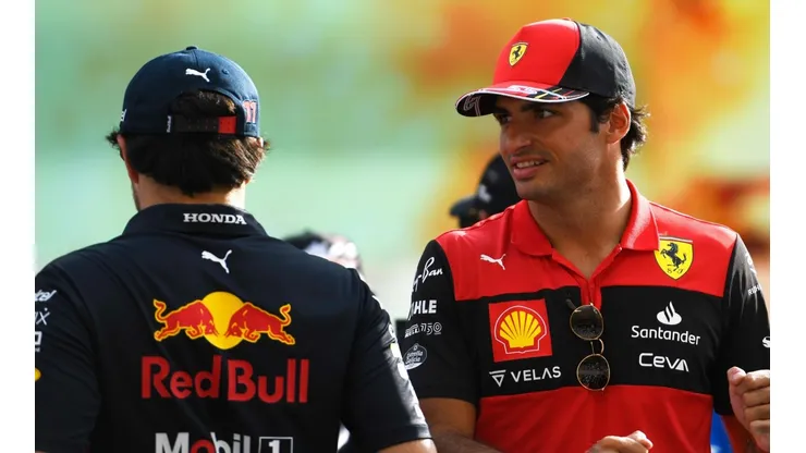 ¡Atención, Checo Pérez! Carlos Sainz cree que Ferrari tiene con qué arrebatar el campeonato a Red Bull